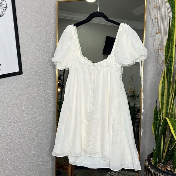 HOUSE OF CB 'Princess' Ivory Georgette Mini Dress NWOT - Picture 8 of 9